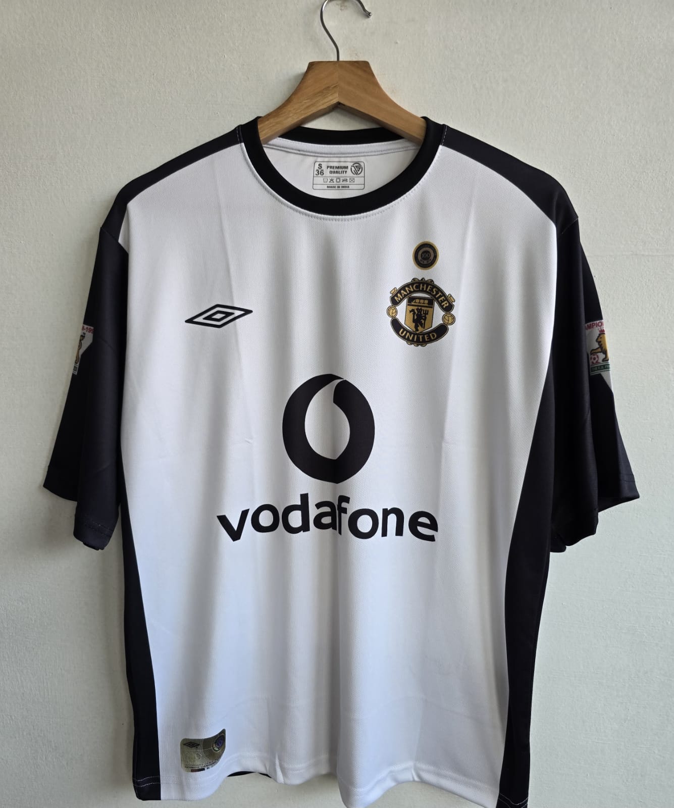 Man Utd 2001-2 away (BECKHAM) - View 1